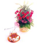  Ankara 14 şubat sevgililer günü çiçek  Yaspasta ve 12 adet kirmizi gül kir çiçekleri