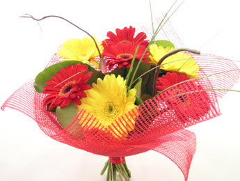 9 adet gerbera çiçeklerinden buket  Ankara çiçek satışı 