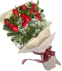 11 adet kirmizi güllerden özel buket  Ankara internetten çiçek siparişi 